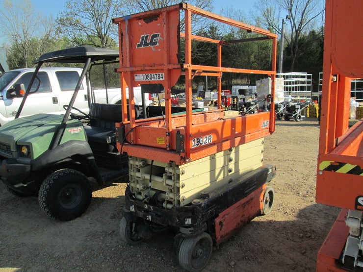 jlg-1932r-image-1