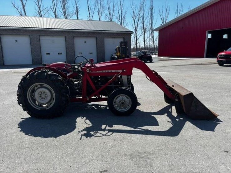 massey-ferguson-135-image-11