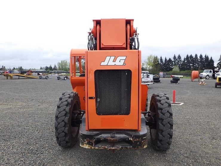 2018-jlg-8042-image-6