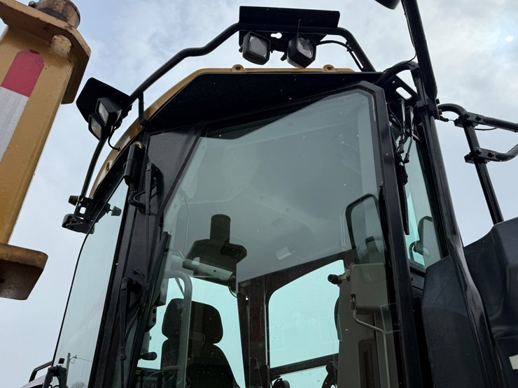 caterpillar-160m-image-71