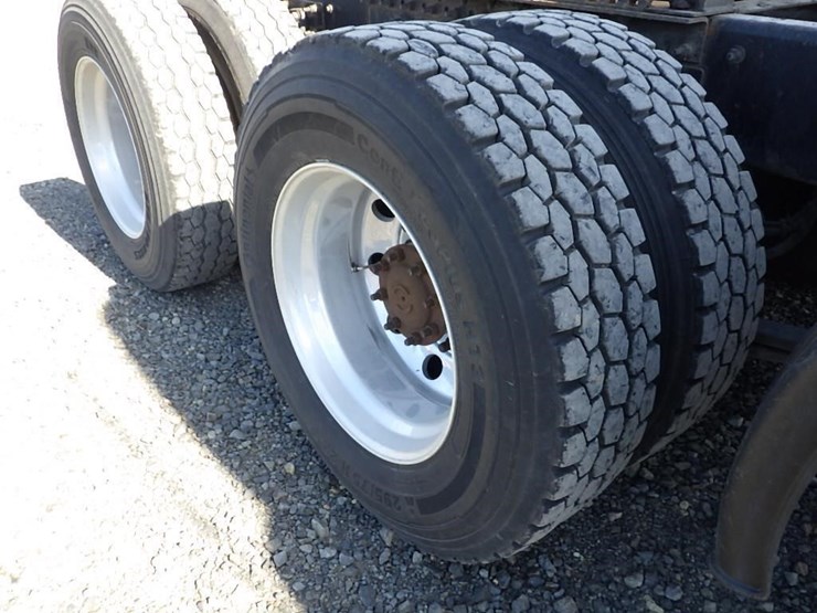 2018-freightliner-cascadia-125-image-31