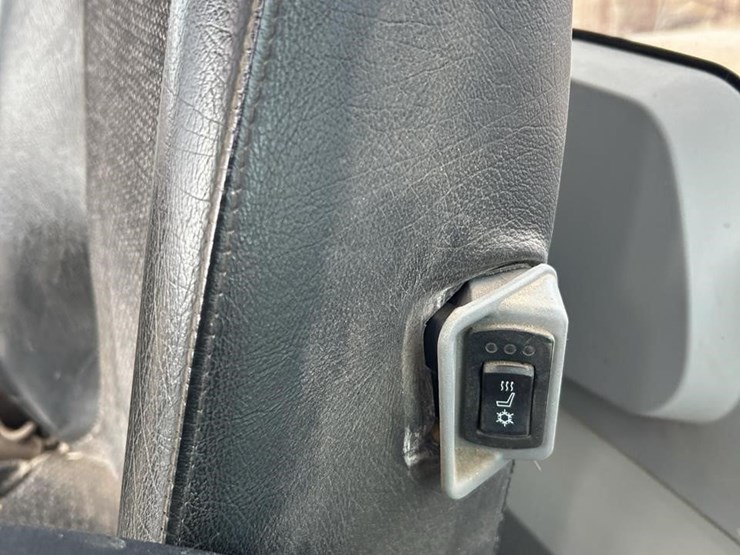 2016-caterpillar-930m-image-53