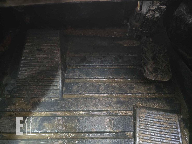 2023-caterpillar-259d3-image-14