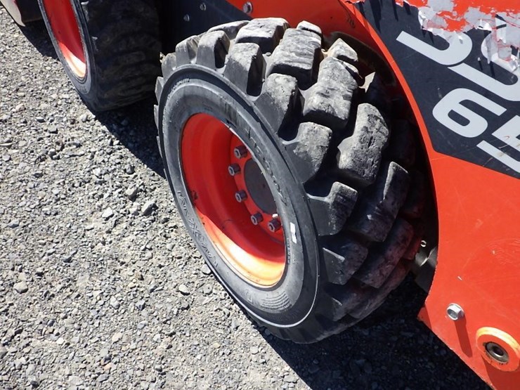 kubota-ssv65-image-17