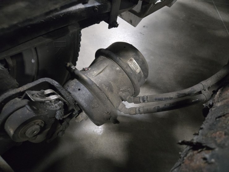 2015-kenworth-t680-image-32