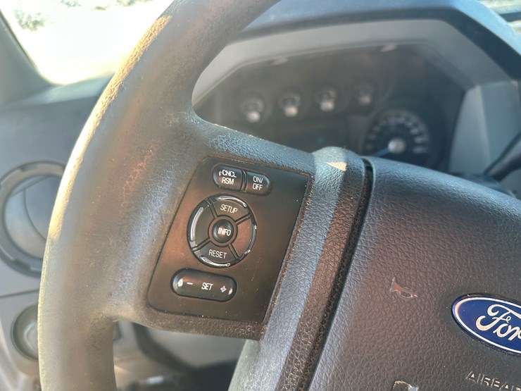 2015-ford-f350-image-32