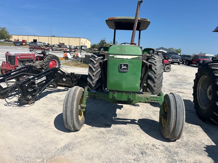 john-deere-2940-image-3