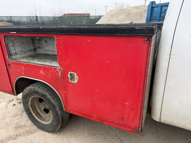 2012-chevrolet-3500-image-20