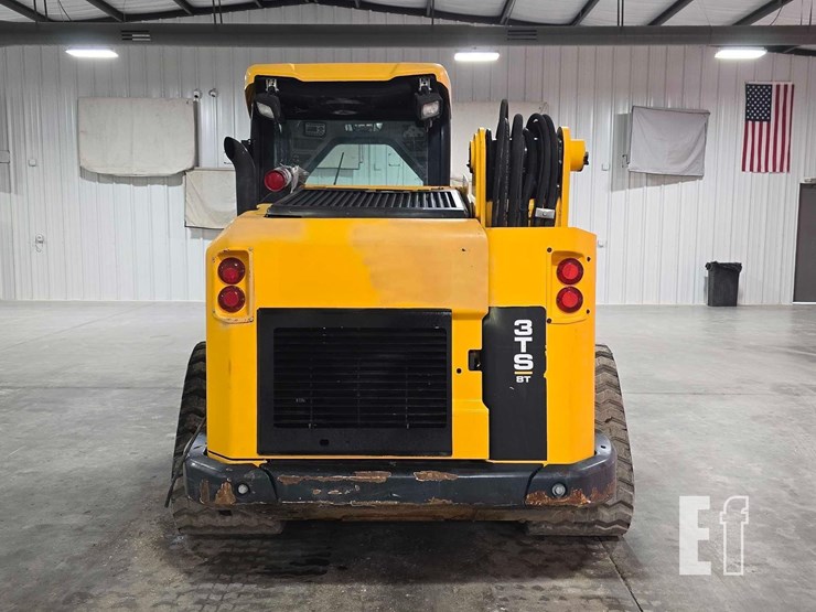 2021-jcb-3ts-8t-image-8