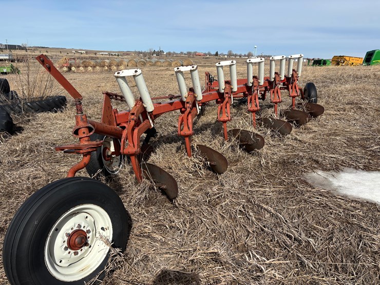 international-plow-image-1