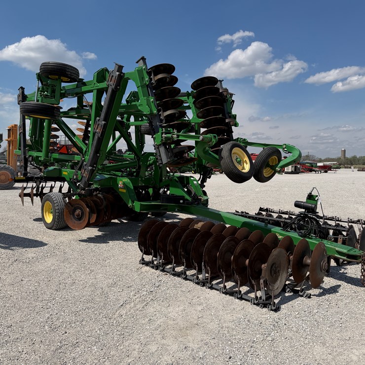 2014 JOHN DEERE 2623