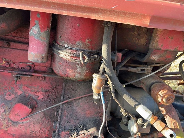 international-parts-tractor-image-38