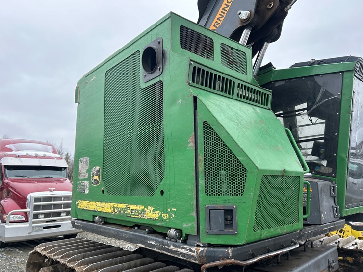 massey-ferguson-8-image-47