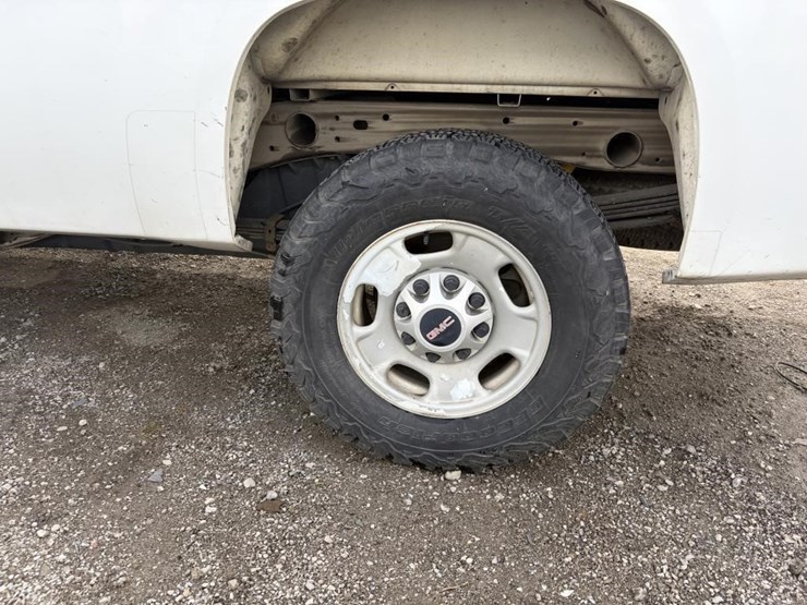 2012-gmc-sierra-2500-image-5