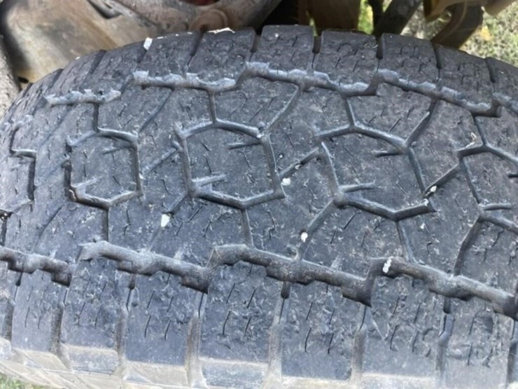 2015-chevrolet-silverado-2500hd-image-5