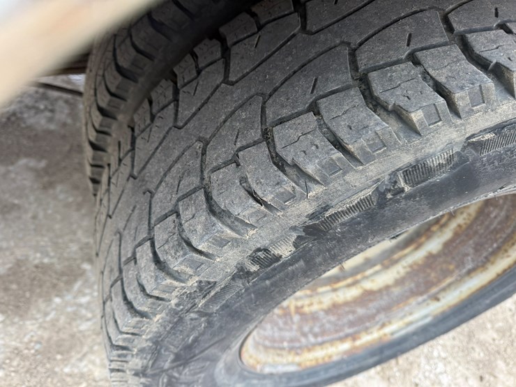 2012-chevrolet-3500-image-51