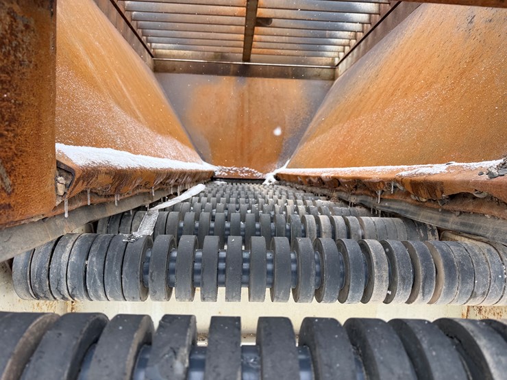 #2210-•-fabtek-14'x96"x128"-feeder-bin-image-20