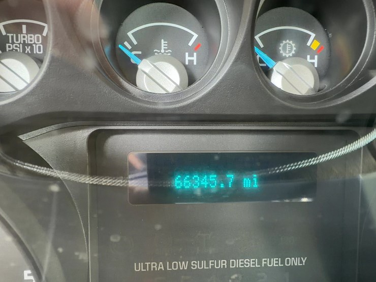 2015-ford-f350-xl-image-19