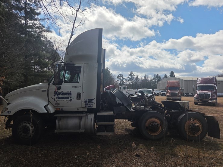 2012-international-prostar-image-2