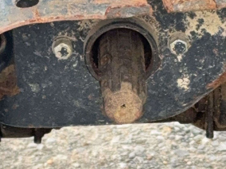 new-holland-tt55-image-17