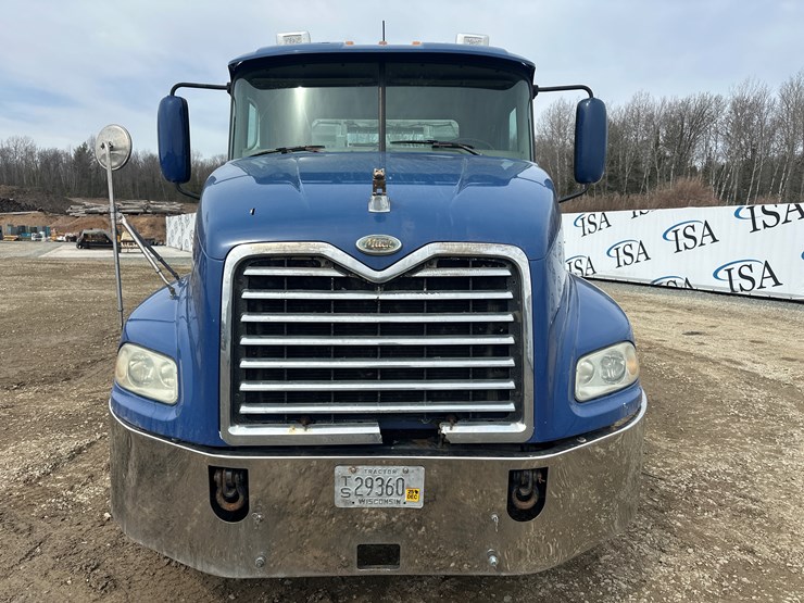 2007-massey-ferguson-8-image-8