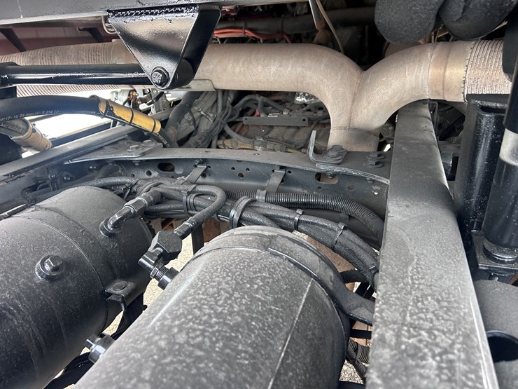 #1009-•-2012-western-star-conventional-4-sleeper-cab-truck-tractor-image-43