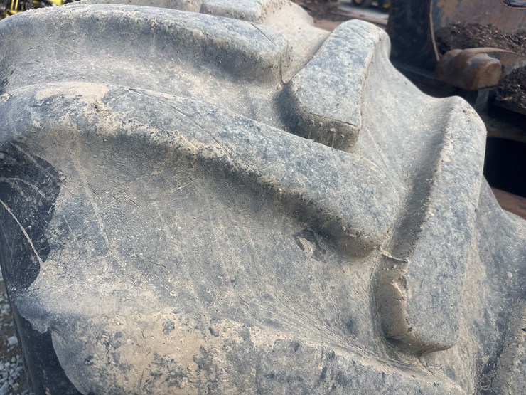 deere-1110e-image-111