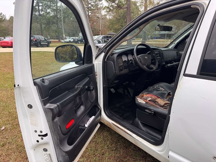 2004-dodge-ram-2500-image-9