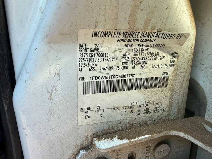 2012-ford-f550-xl-image-49