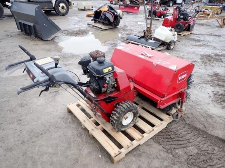 toro-power-broom-36-in.-walk-behind-rotary-broom-image-4