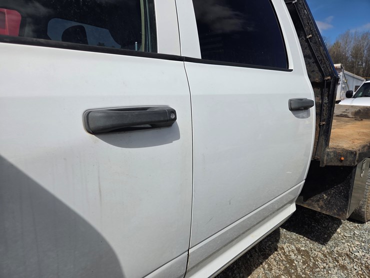 2019-dodge-3500hd-image-18