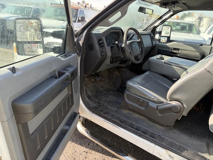 2011-ford-f250-image-15