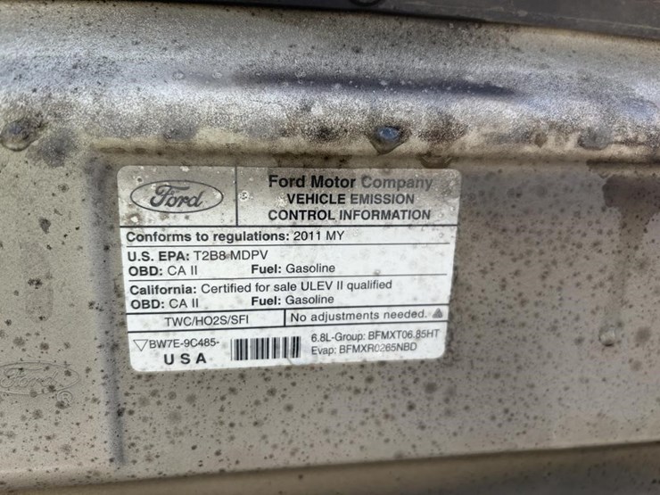 2011-ford-e350-image-9