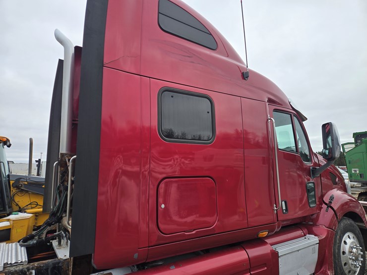 2007-peterbilt-387-image-22