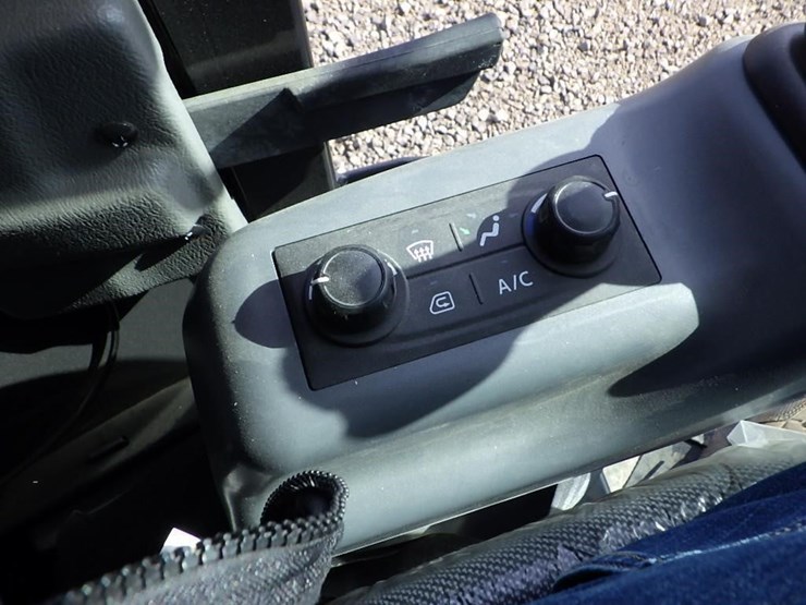 2023-develon-dx85r-3-hydraulic-excavator-image-47