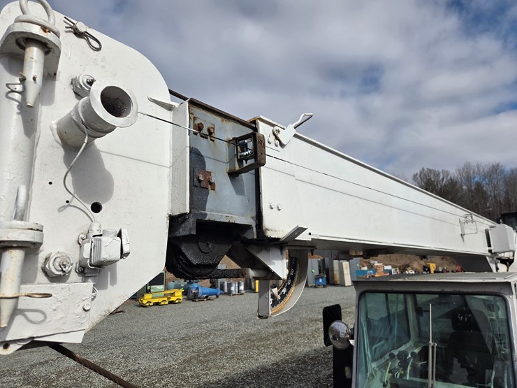 massey-ferguson-8-image-17