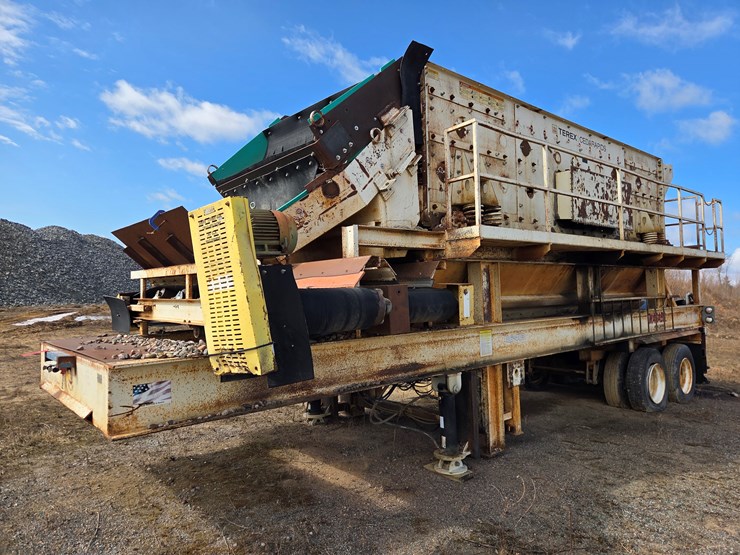 #1506-•-terex-cerdarapids-triple-deck-screener-image-1