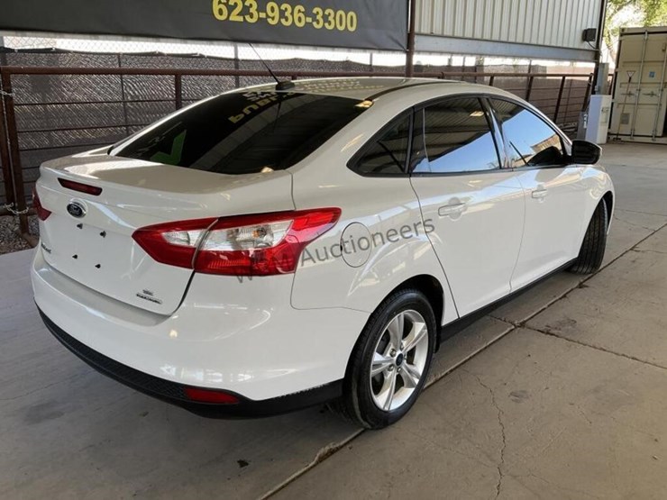 2014-ford-focus-se-sdn-image-7