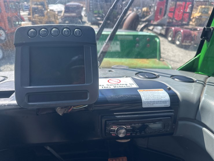 deere-1110e-image-82