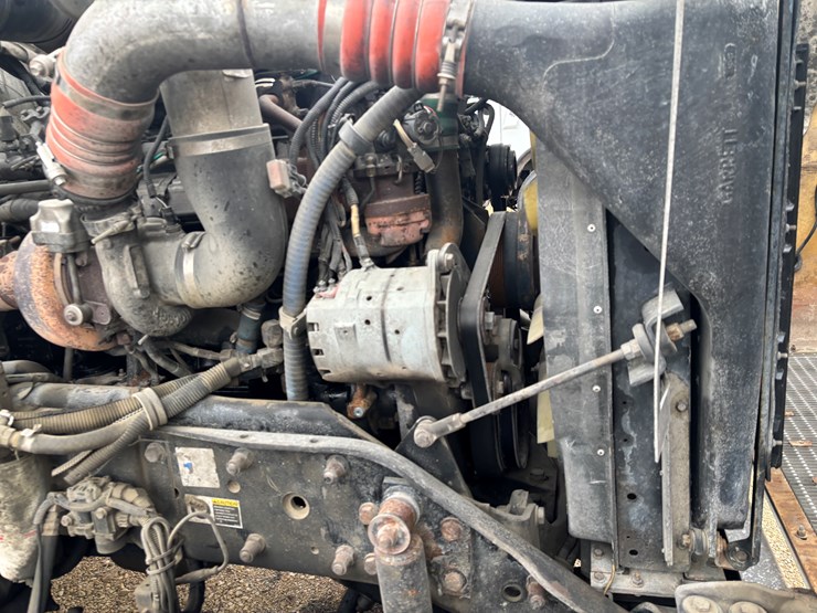 2004-kenworth-w900-image-29