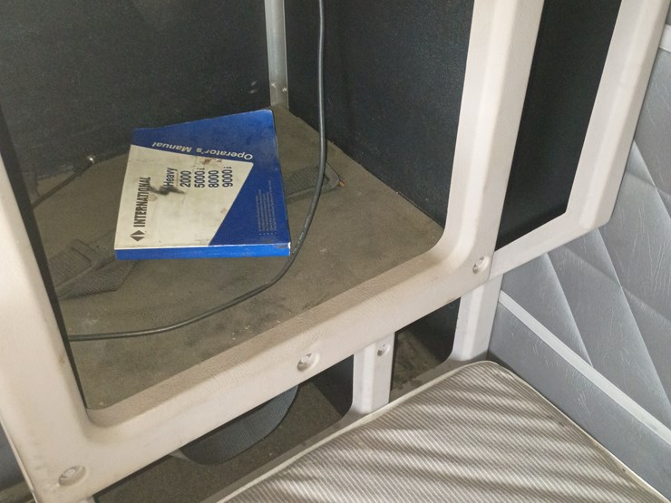 2000-international-9200i-image-40