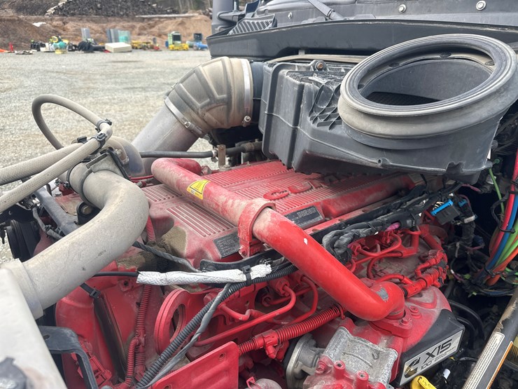 2020-kenworth-t680-image-71