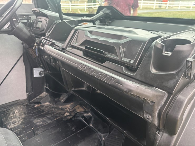 #2311-•-2023-can-am-hd-9-defender-xt-4x4-utv-image-55