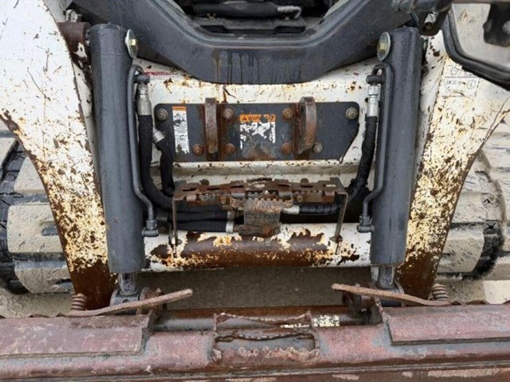 2016-bobcat-t750-image-18
