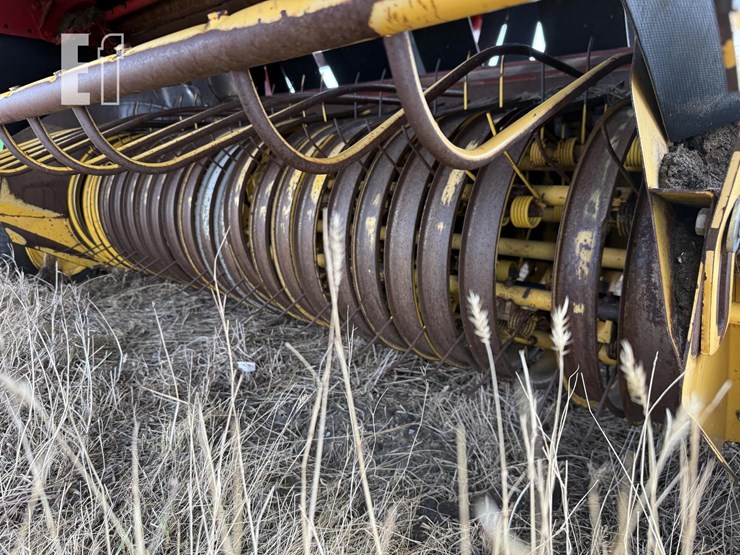 new-holland-br7090-image-17