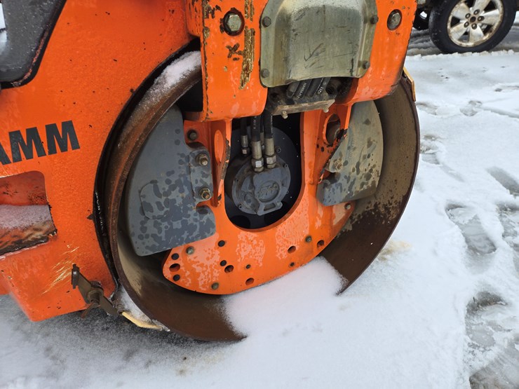 2012-hamm-hd14vv-image-44