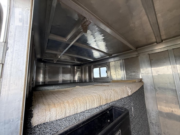 2001-featherlite-16-ft-image-11