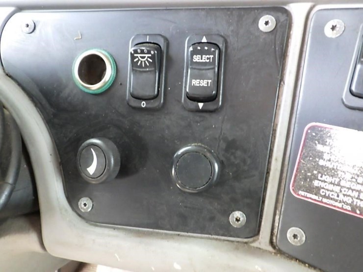 2006-peterbilt-387-image-35