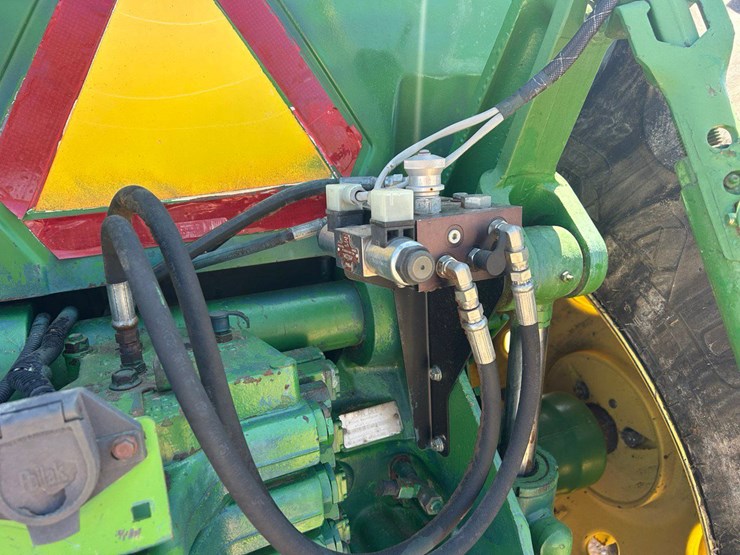 1996-john-deere-8300-image-12