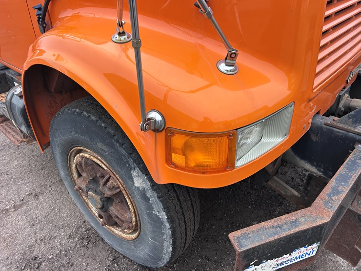 1992-international-4900-image-15